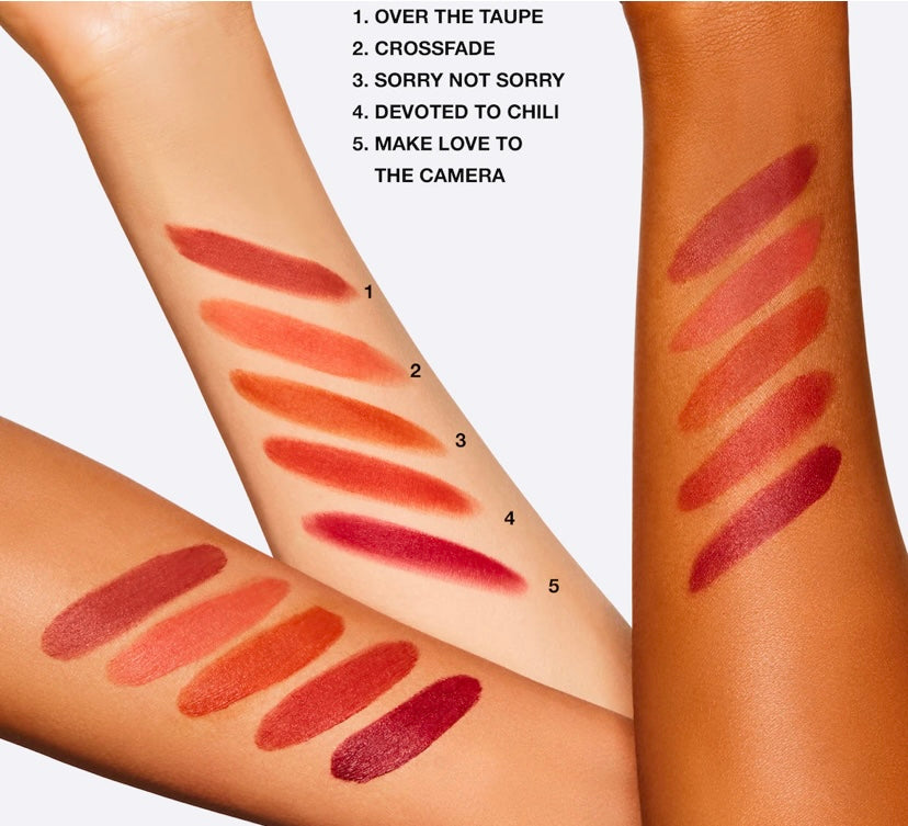 “OVER THE TAUPE” labial líquido MAC powder kiss liquid lipcolor